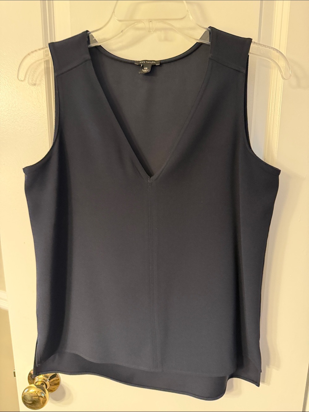 Ann Taylor XS Sleeveless V-Neck Shell Blouse tank Top - Navy Dark Blue